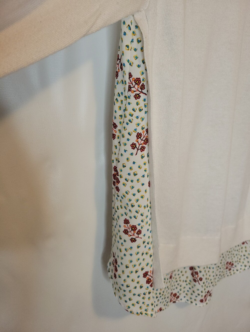 LOFT Petites Ivory Lightweight Layered Sweater with Floral Side and Back Panels - Picture 4 of 12